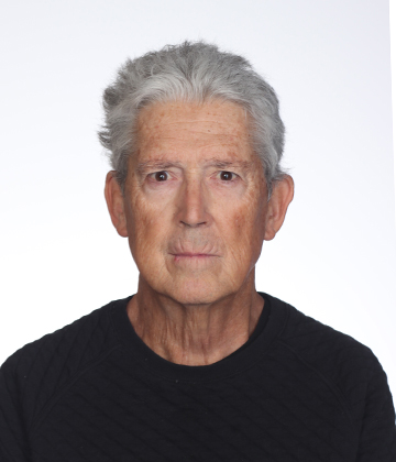 Village Studio passport image 14